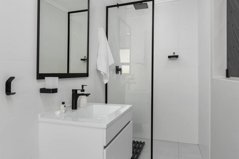To Let 1 Bedroom Property for Rent in Bloubergstrand Western Cape